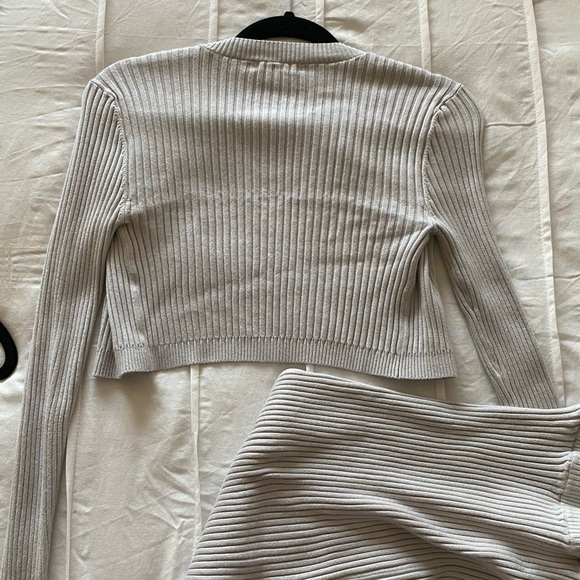 437 Ribbed Set - Picture 4 of 4